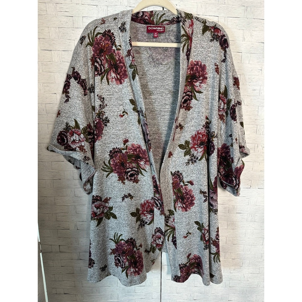 Downing studio women's cardigan gray floral short sleeve bohemian plus size